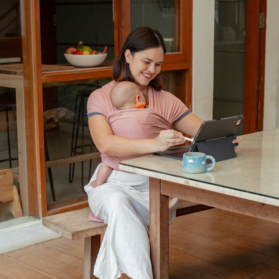 Cerita dari Chic Mama | Stretchy Wrap Mikhadou, Gak Nyangka Gendong Bisa Seenak Ini! - dari chic mama Fitra