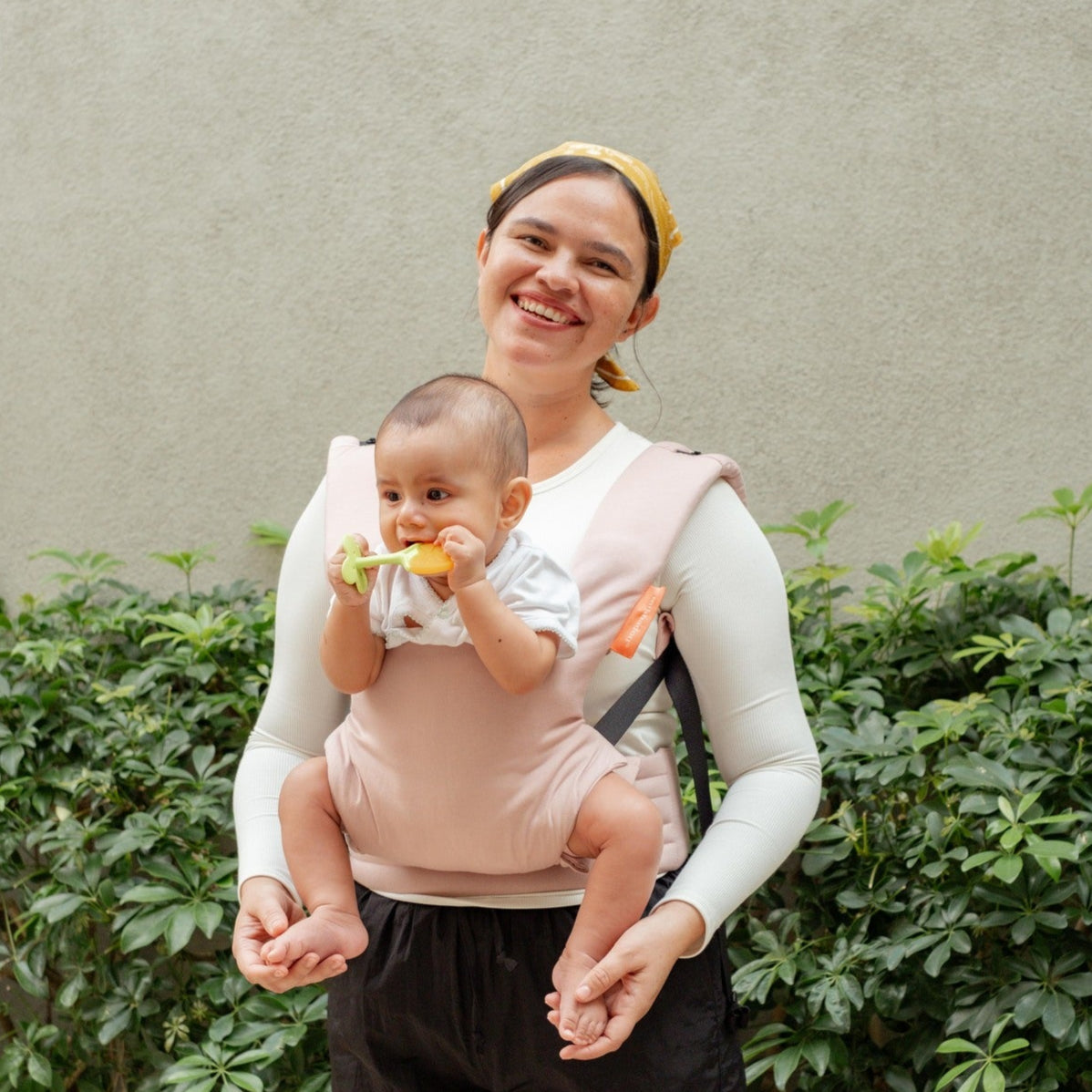 SSC Voyage Mikhadou Rosie - Gendongan Bayi
