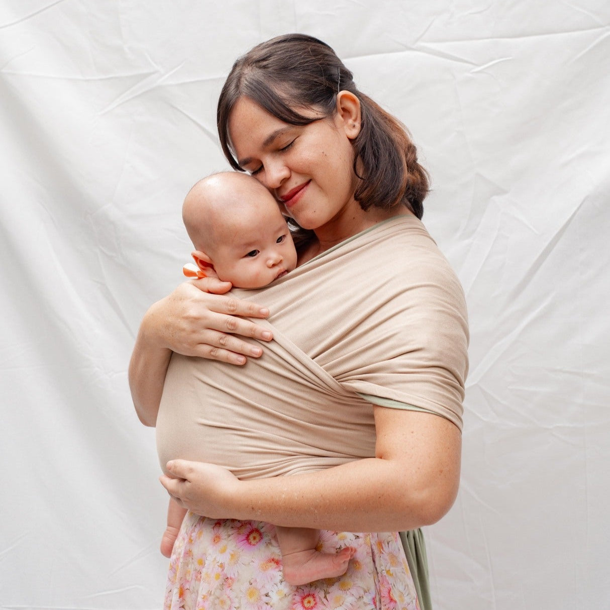 Stretchy Wrap - Switch Pistachio | Gendongan Bayi