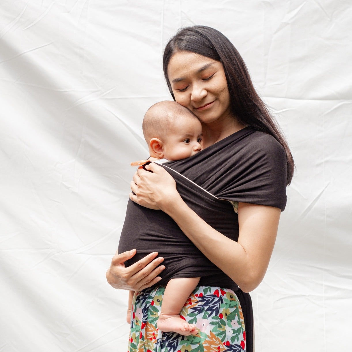 Stretchy Wrap - Switch Midnight | Gendongan Bayi