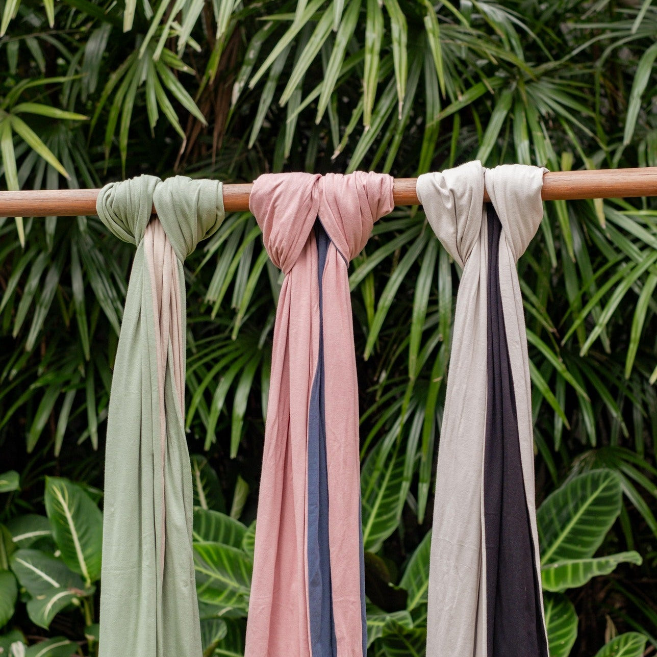 Stretchy Wrap - Switch Midnight | Gendongan Bayi