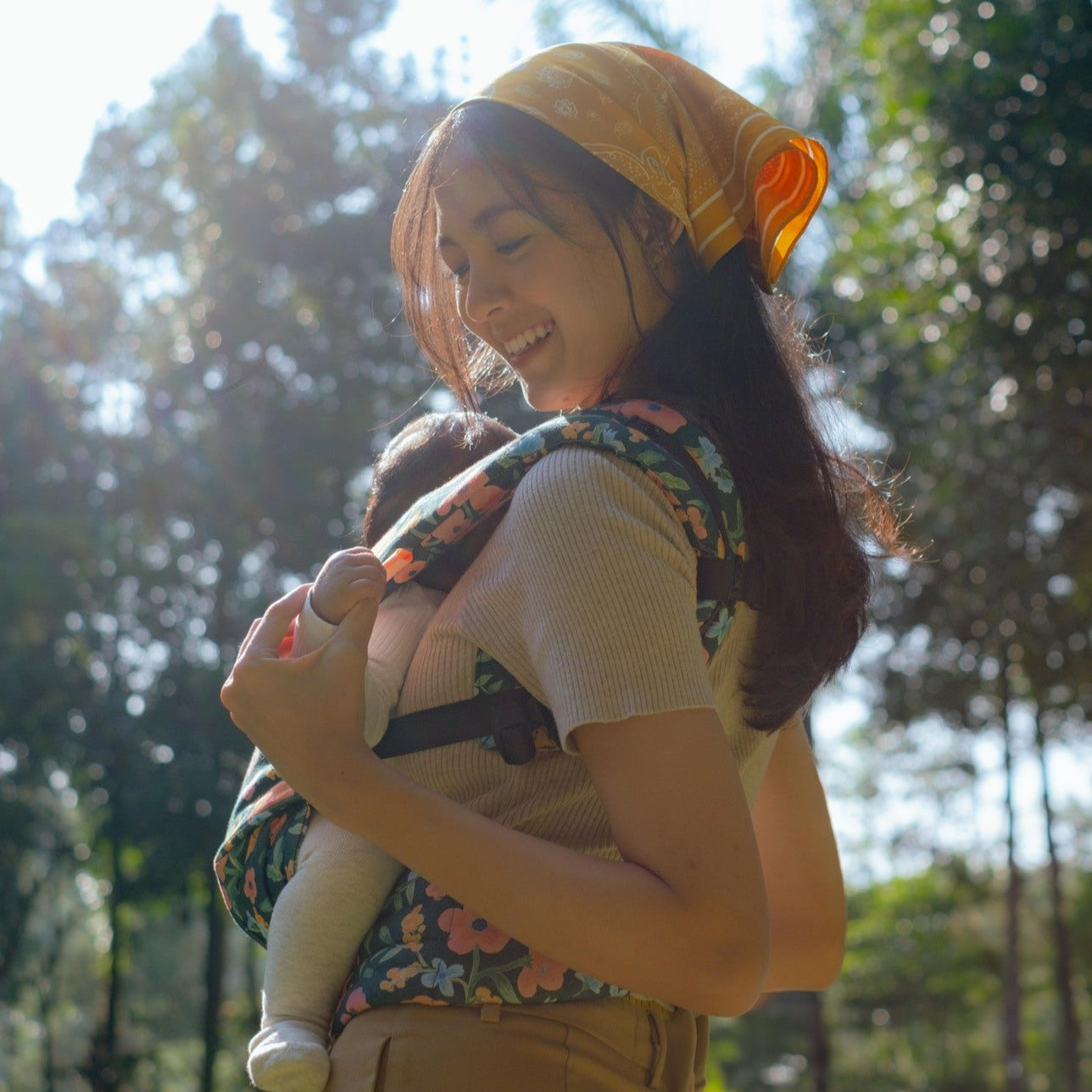 SSC Voyage Mikhadou x Ayang Cempaka Le Jardin - Gendongan Bayi