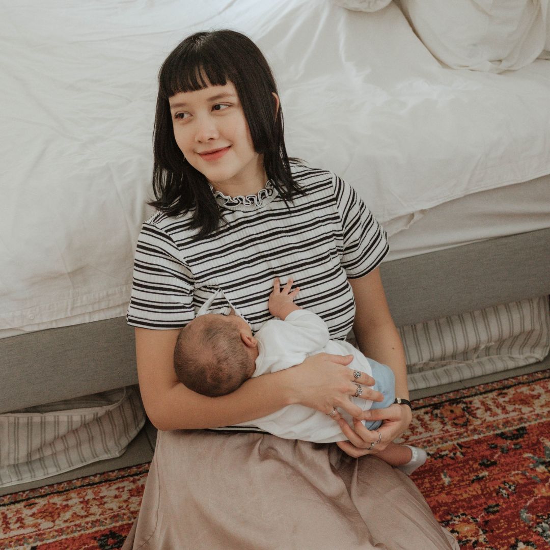Mikhadou - Baju Menyusui Nursingwear Juliette Tee / Atasan Busui Lengan Pendek / Atasan Stripe