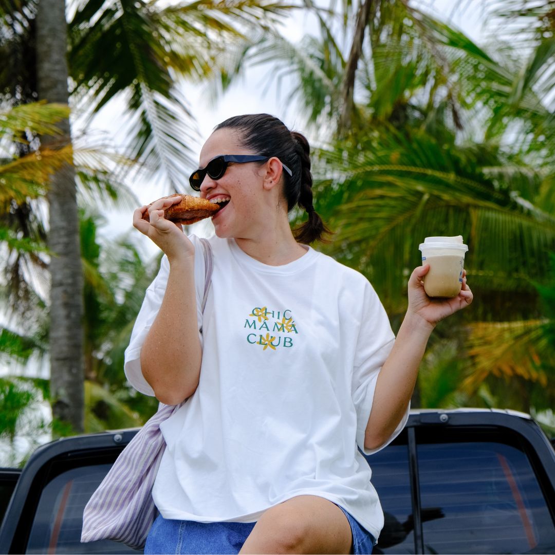 Mikhadou - Nursingwear Tee - Chic Mama Club White Tee / Baju Menyusui Lengan Pendek