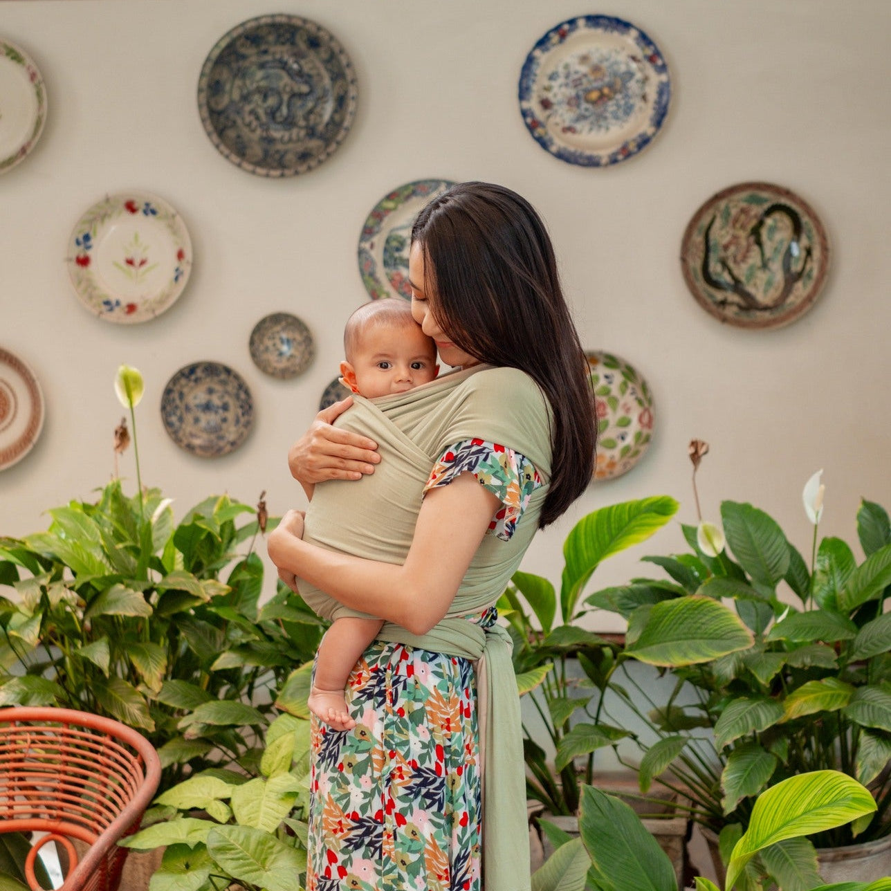 Stretchy Wrap - Switch Pistachio | Gendongan Bayi