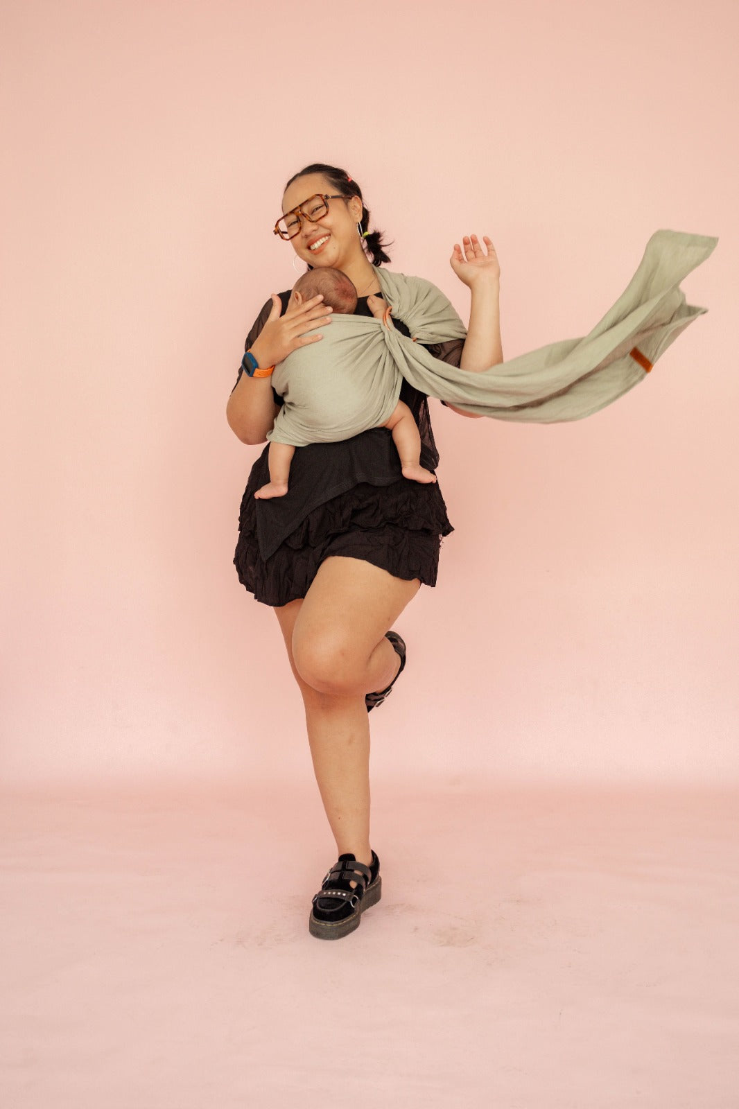 Mikhadou - Ring Sling Ash Linen - Gendongan Bayi M Shape - Baby Carrier