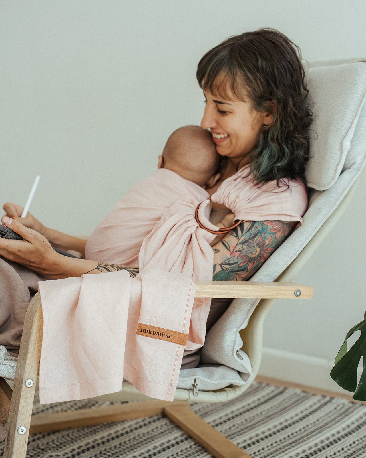 Ring Sling Linen - Baby Pink - Gendongan Bayi