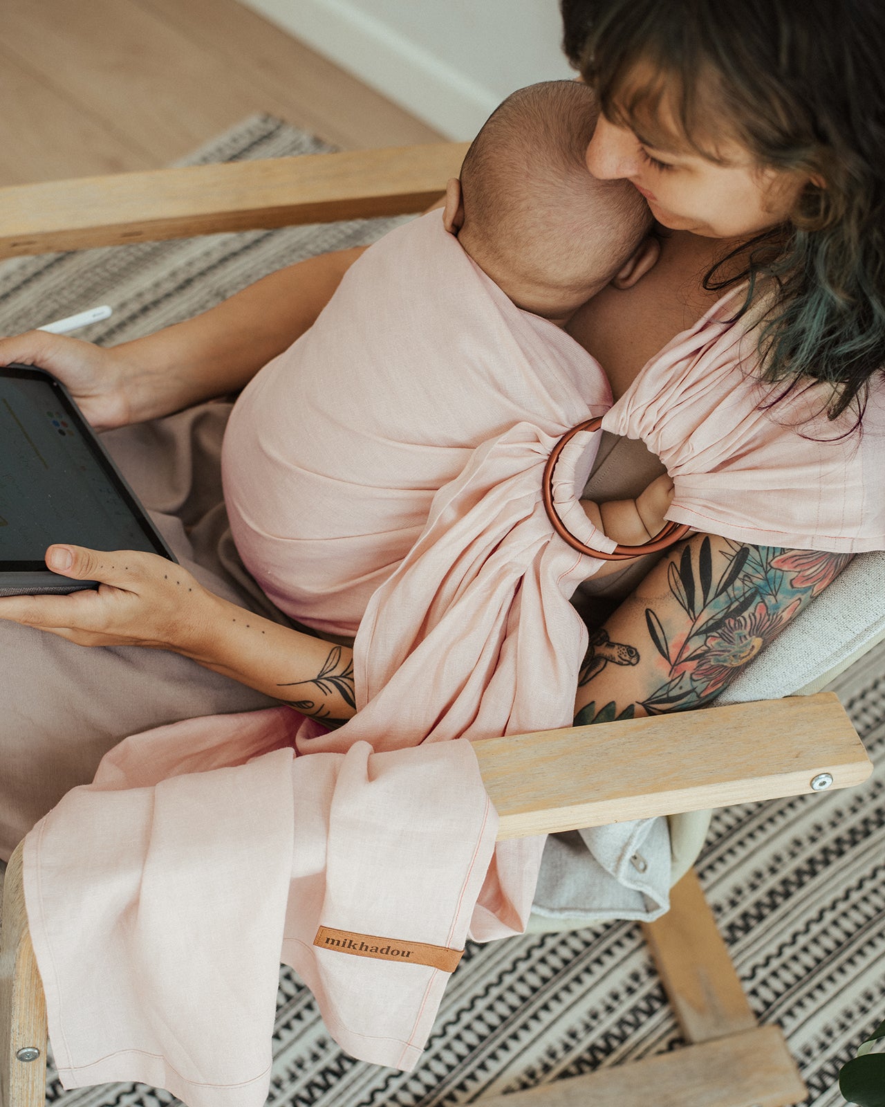 Ring Sling Linen - Baby Pink - Gendongan Bayi